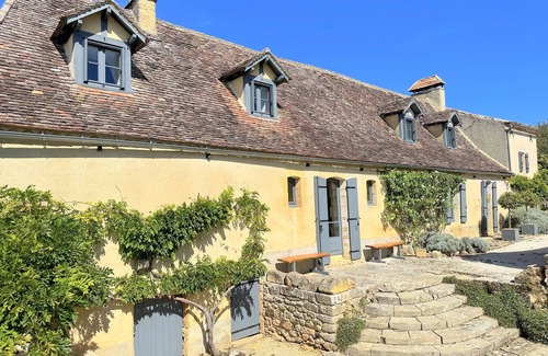 Sainte Croix de Beaumont Casa | Le Mas y Le Mazet: lujo de 5 estrellas con piscina privada y vistas impresionantes