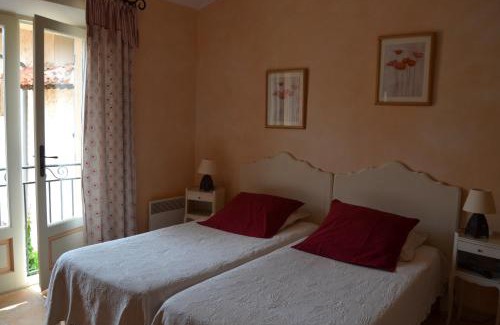 Les Restanques Cama Y Desayuno | Le Mazet des Mûres
