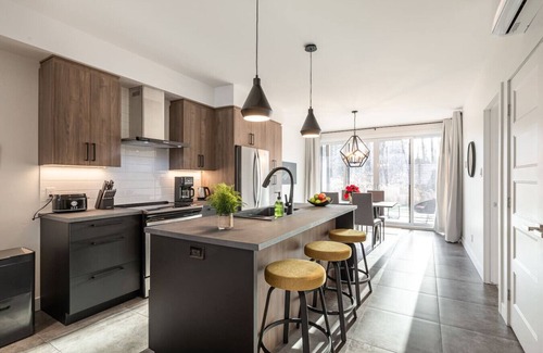 Magog Apartamento | Le Memph: 1-bedroom pool spa Lake Memphremagog