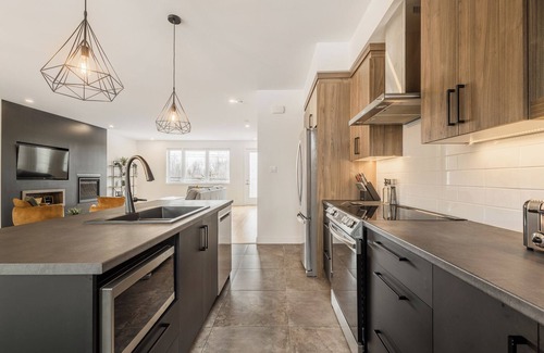 Magog Condominio | Le Memph: 3-bedroom condo-chalet with shared SPA Lake Memphremagog