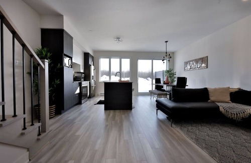 Mirabel Casa | 3 Bedroom Townhouse in Mirabel