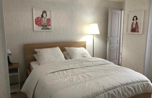 Cœur de Ville Apartamento | LE MOMBRUN - Parking Privé - Hypercentre - Patio Intérieur