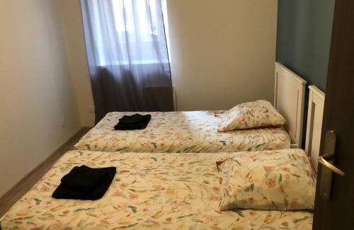 Montaigu-de-Quercy Apartamento | Le Montaigu 4 lits parking facile