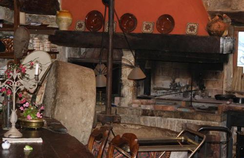 Vailhourles Cama Y Desayuno | Le Moulin à huile