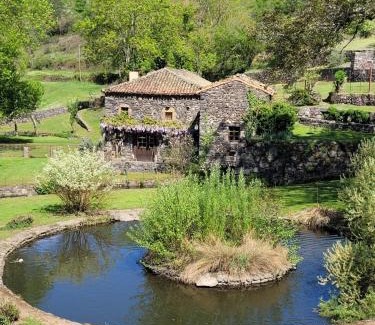 Saint-Arcons-d'Allier Cama Y Desayuno | le moulin