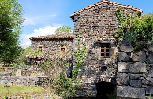 Saint-Arcons-d'Allier Cama Y Desayuno | le moulin