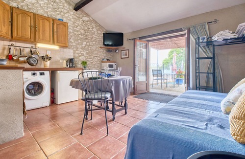 Razac-d'Eymet Apartamento | Le Nid – Estudio con encanto, piscina compartida y vistas panorámicas al Dordoña