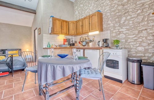 Razac-d'Eymet Apartamento | Le Nid – Estudio con encanto, piscina compartida y vistas panorámicas al Dordoña