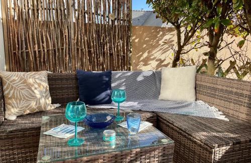 Larmor-Plage Apartamento | Le Nid Douillet, studio avec terrasse et parking à 400m des plages
