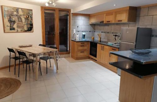Sciez Apartamento | Le Nid du Chat Noir - Gîte La Maison Alvéole