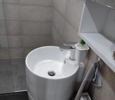 Zillisheim Apartamento | Le nid du colibri appartement entier F1 à 5 mn de Mulhouse