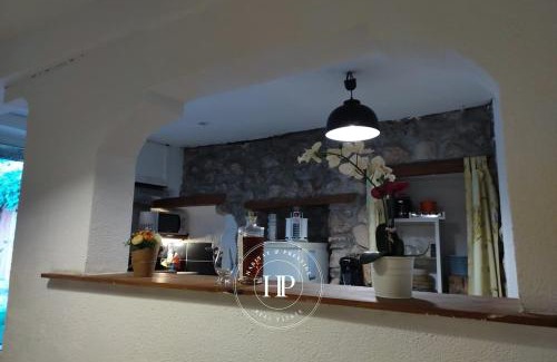 Cuges-les-Pins Apartamento | Le Nid du Vigneron I Authentic escape