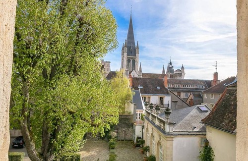 Old Town Apartamento | Le Notre Dame- Dans un magnifique hôtel particulier avec parking -SR Loc