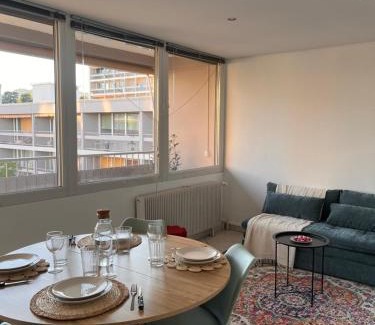 Oullins Apartamento | Le paisible