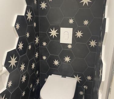 Les Sables d'Olonne Apartamento | Le Patio de la Tour ! hotel 1 chambre avec SAUNA PRIVE sur le remblai