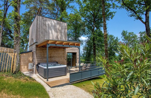 Sarlat-la-Caneda Cabina | Le Pech Eternel: Cabane SPA des Châtaigniers