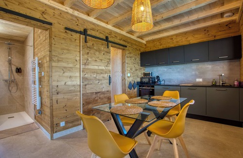 Sarlat-la-Caneda Chalet De Esquí | Le Pech Eternel: Cedars SPA Lodge