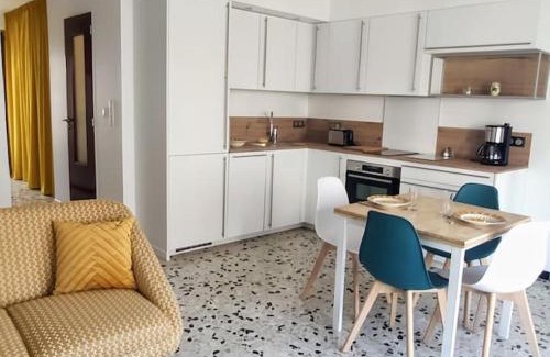 Les Sablettes Apartamento | Le Perroquet Appart' aux Sablettes plage parking