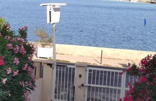 Les Sablettes Apartamento | Le Perroquet Appart' aux Sablettes plage parking