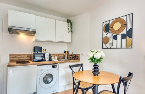 7th Arrondissement Apartamento | Le Petit Atelier - Climatisé + extérieur - Jean Macé