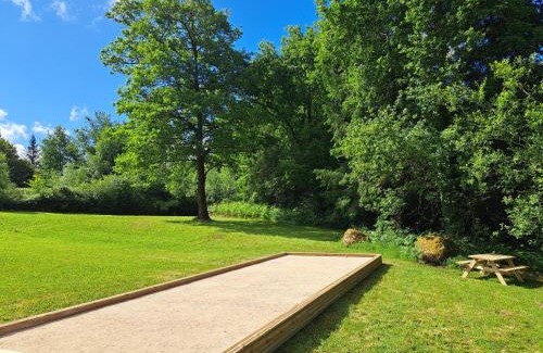 Maisonnais-sur-Tardoire Casa | "Le petit bonheur" Gîte van 4 tot 12 personen met privé vijver van 2Ha