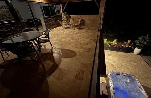 Villeneuve-Lecussan Casa | Le petit Bascans jacuzzi piscine salle de sport