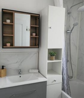 La Celle-sous-Gouzon Casa | Le Petit Caporal - Cour privée