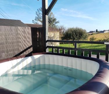 Saint-Amour-Bellevue Casa | Le petit Château de Sathonat - Horizon Paradis