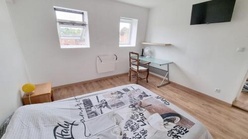 Avesnes-sur-Helpe Apartamento | Le petit Château Avesnois - Studio pour 2 personnes - Cuisine Partagée