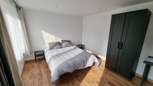 Avesnes-sur-Helpe Apartamento | Le petit Château Avesnois - Studio en rez-de-chaussée