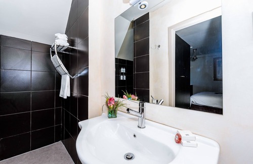 Durbanville Casa | Le Petit Chateau