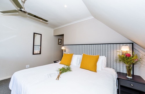 Durbanville Casa | Le Petit Chateau