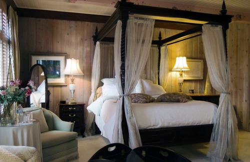 Saint-Sauveur Cama Y Desayuno | Le Petit Clocher Gîte Touristique B&B