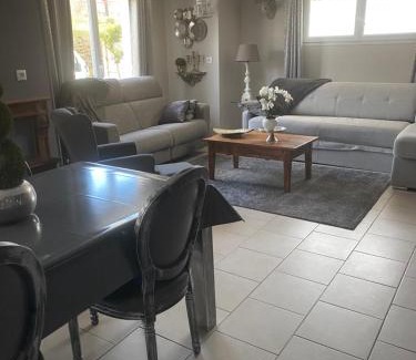 Veulettes-sur-Mer Apartamento | Le Petit Clos Des Camélias, gîte PMR proche de la plage