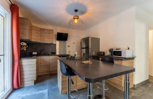 Courthezon Apartamento | Le Petit Cocon de Provence - Appt climatisé
