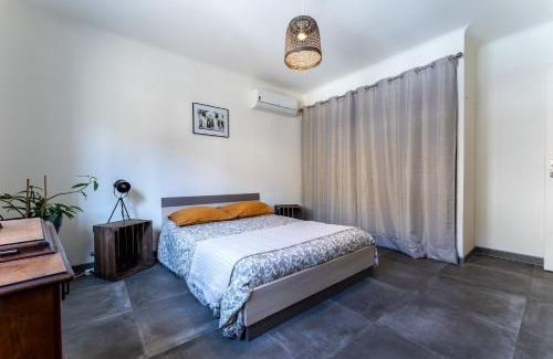 Courthezon Apartamento | Le Petit Cocon de Provence - Appt climatisé