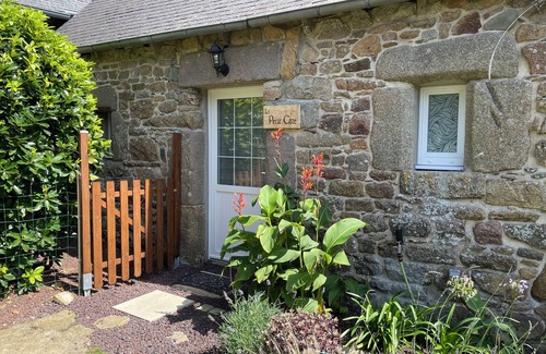 Camlez Casa | Le Petit Gite de St Nicolas- 5min from the beach -SPA-