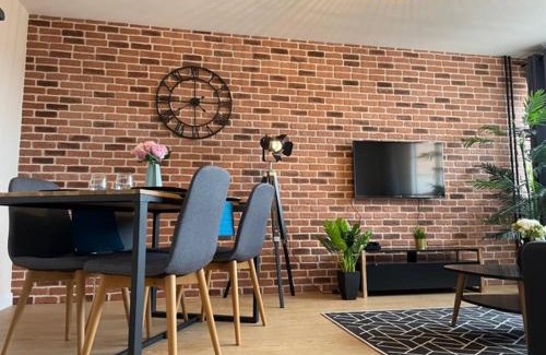 Devant-les-Ponts Apartamento | Le petit Manhattan - Appartement privé de 45 m2 - 2 à 4 personnes - Parking privé