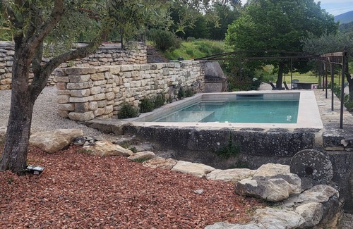 Lacoste Casa | Le petit Mazet