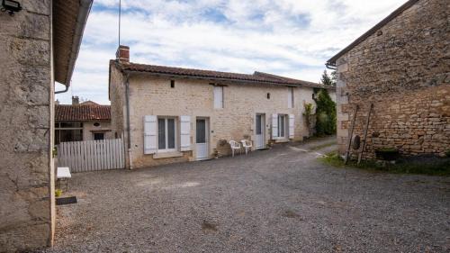 Civaux Casa | Le Petit Mona Althéa