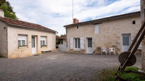 Civaux Casa | Le Petit Mona Elowen
