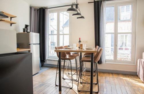Blois Apartamento | Le Petit Nicolas - Centre historique de Blois - NETFLIX, JEUX, RETROJECTEUR