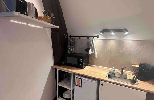 Sedan Apartamento | Le Petit Port, quiet apartment 5 minutes from the town center. Pets welcome!