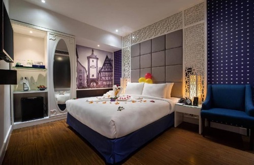 Old Quarter Hotel | Le Petit Prince Hanoi Hotel & Rooftop Bar