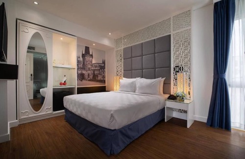 Old Quarter Hotel | Le Petit Prince Hanoi Hotel & Rooftop Bar