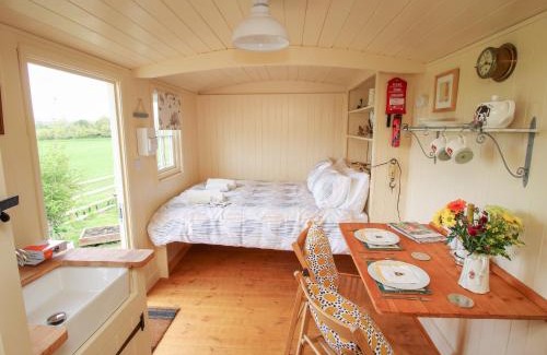 Clows Top Casa | Le Petite Pound House