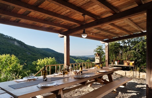 Cinigiano Villa | Villa privada "Le Pianore": una escapada pacífica para la familia, amigos y grupos
