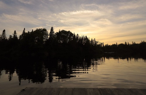 Shannon Chalet De Esquí | Le Pic-bois Chalet au Bord de L'eau Avec spa