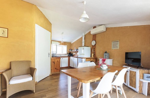 Estibeaux Casa | Le Pied à Terre – Gîte acogedor con piscina y vistas a los Pirineos, en Estibeaux