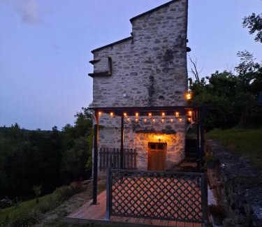 Caylus Casa | Le pigeonnier de felines